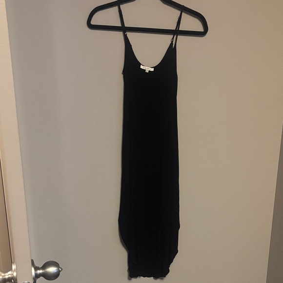 Z Supply Dresses & Skirts - Z Supply Black Midi Dress